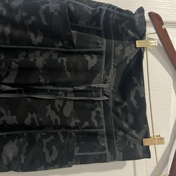 Joggers - Picture 2 of 5